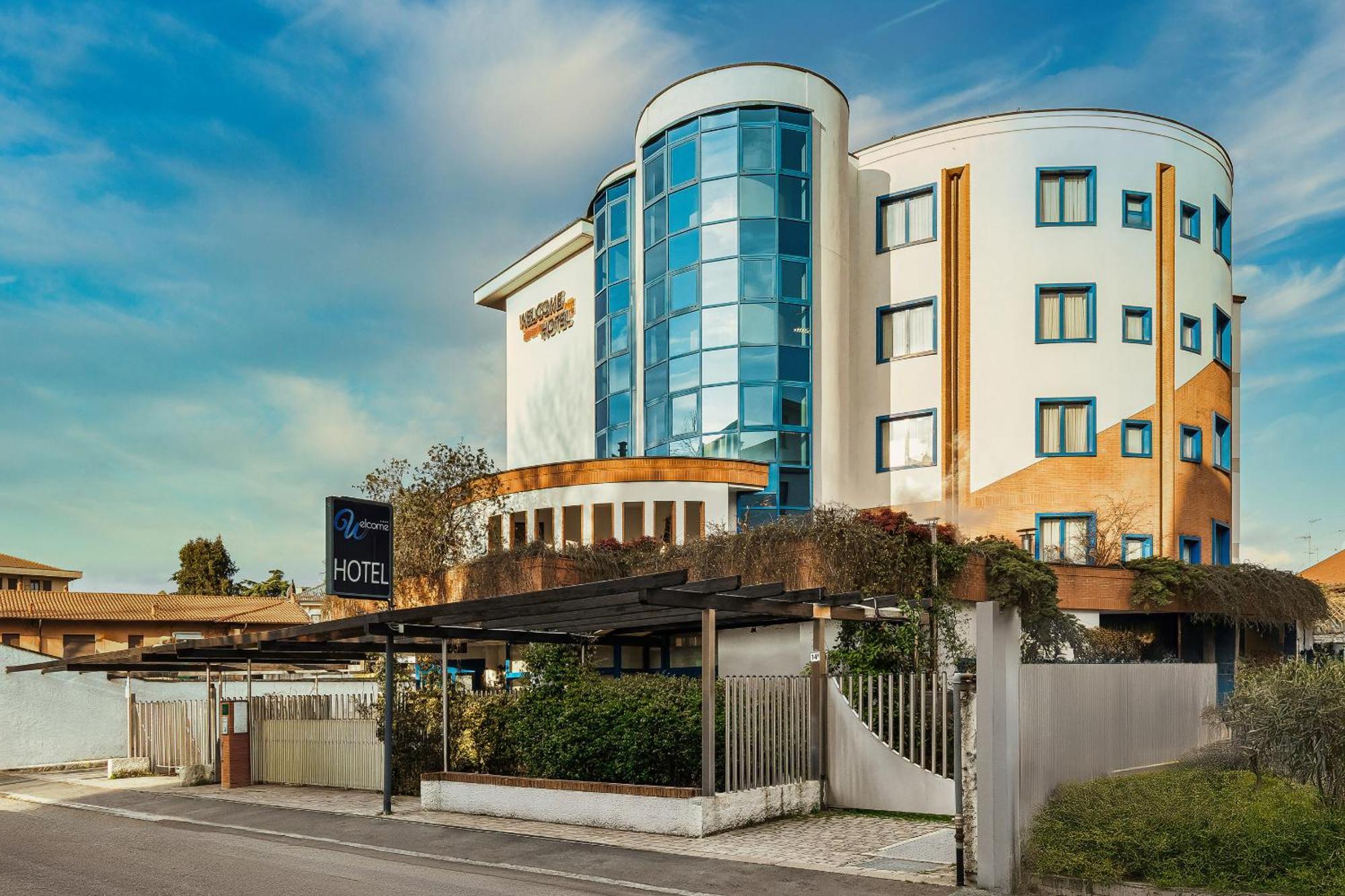 Welcome Hotel Λενιάνο Εξωτερικό φωτογραφία