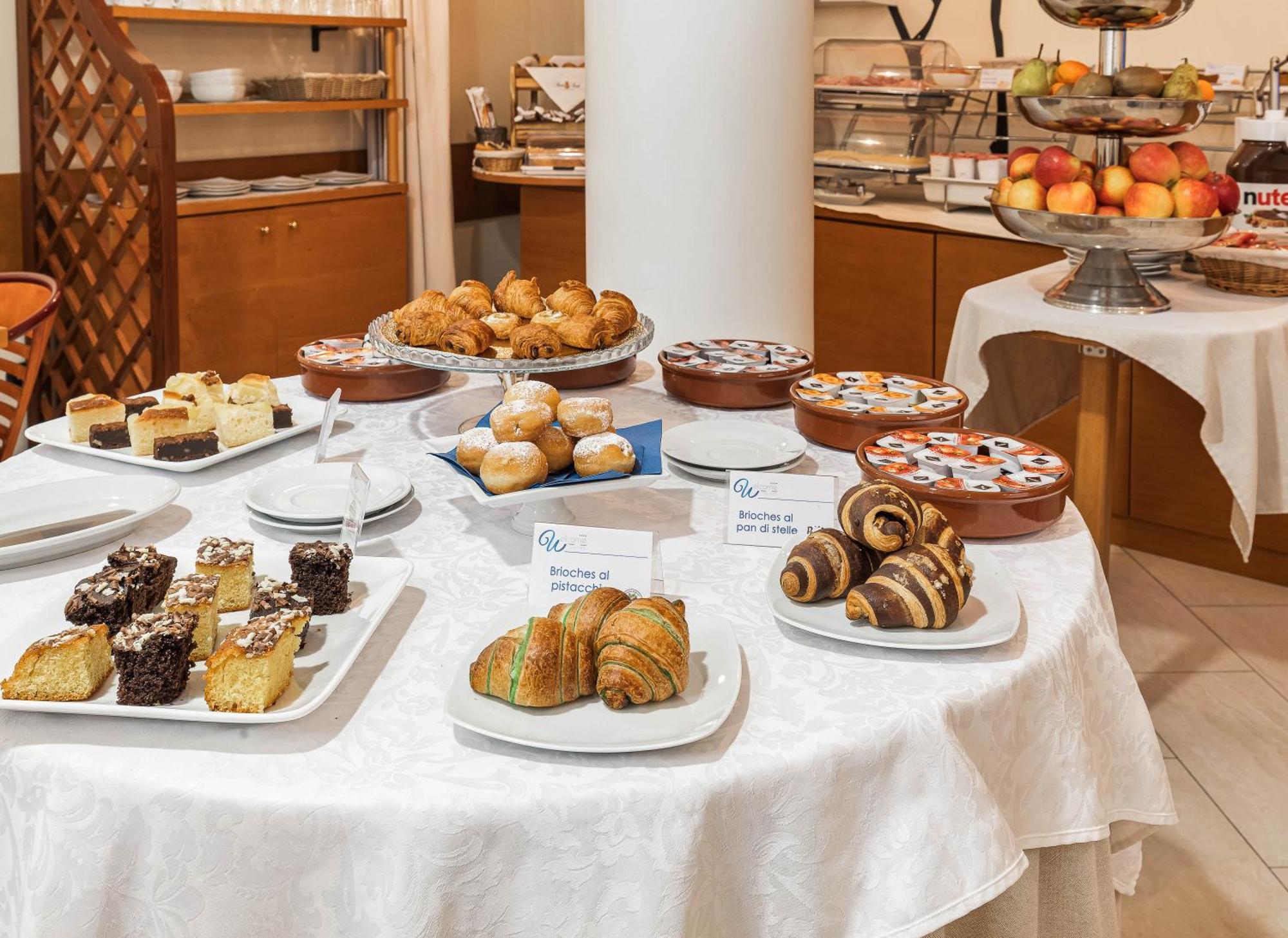 Welcome Hotel Λενιάνο Εξωτερικό φωτογραφία